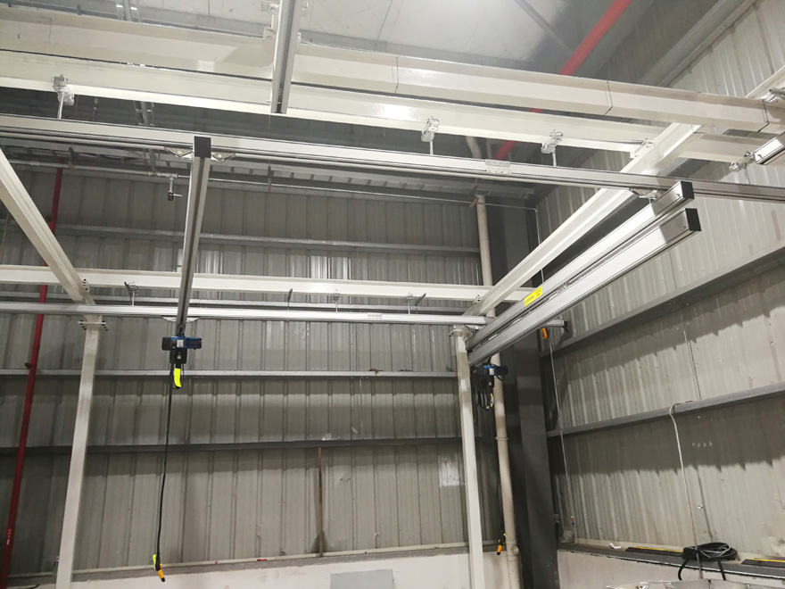 Aluminum rail workstation crane system