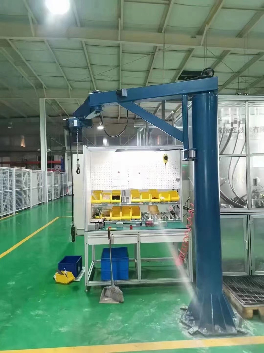 Folding arm double beam jib crane