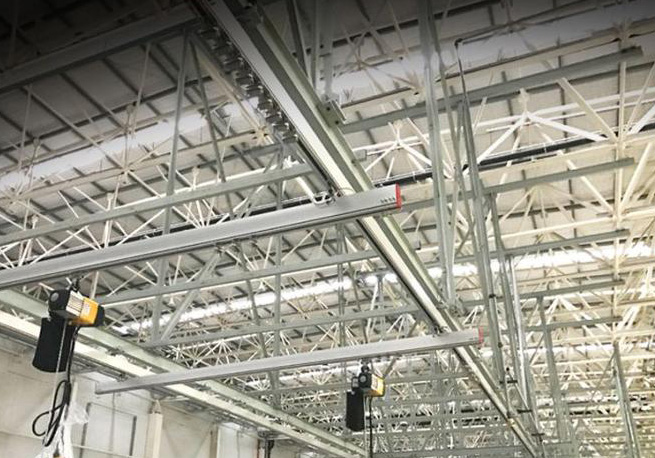 Lightweight suspension bridge crane